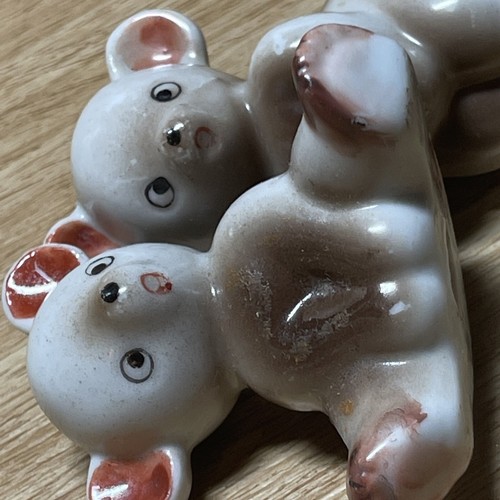 2 Vintage Japan bear figurines miniature pair figures ceramic knick knacks - Picture 9 of 9