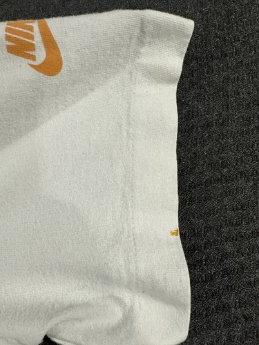 Nike Air Jordan Kids T Shirt Small White Distressed Single Stitch 90s NBA Vtg - Picture 4 of 11