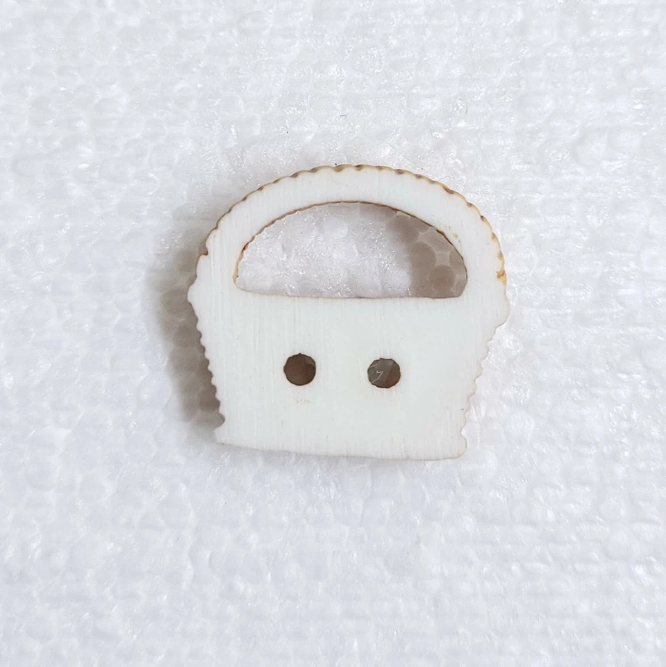 JHB Rattan Basket Button 21mm Novelty 2 Hole Picnic Handle Sewing Art DIY Crafts - Image 2 of 4