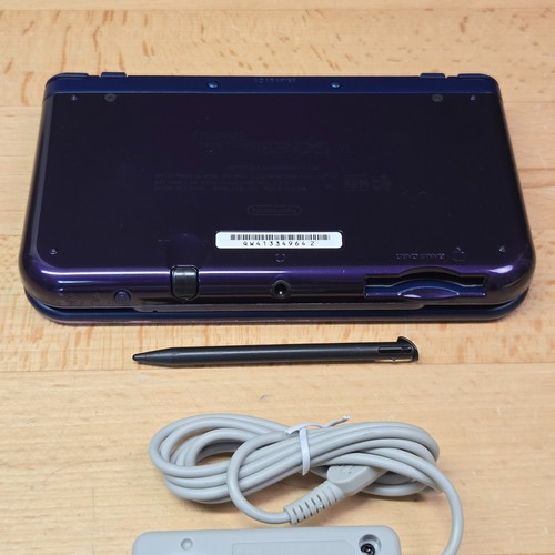 "New" Nintendo 3DS XL - Purple Galaxy Edition Console - USA English - Picture 3 of 5