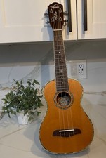 Oscar Schmidt OU3 Concert Acoustic Ukulele, Natural - Beautiful piece