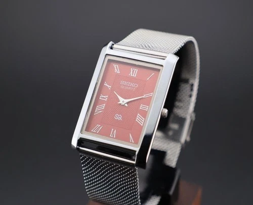 Classic Vintage Seiko Slim Quartz Men's Wrist Watch