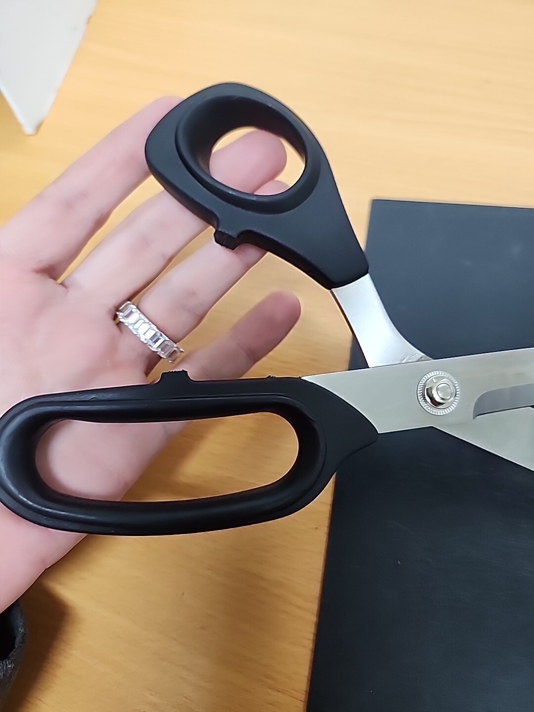 KAI Dressmaking Shears Scissors N5250 Ergonomic Soft Handle eBay
