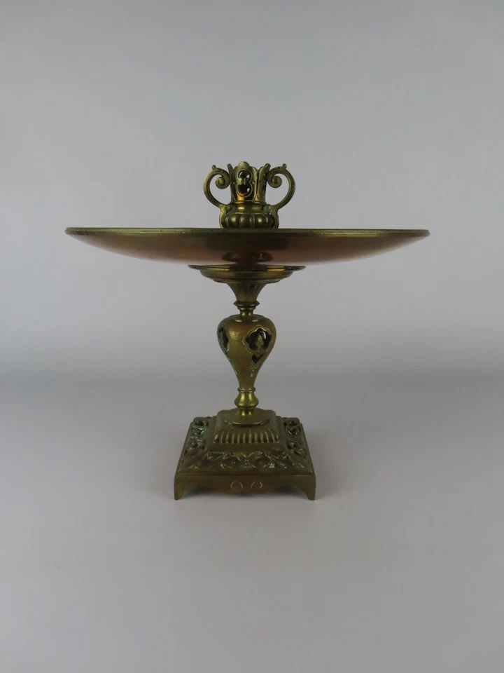 Bougeoir ancien en laiton style Napoléon III à pied ajouré décoratif - Photo 2/4