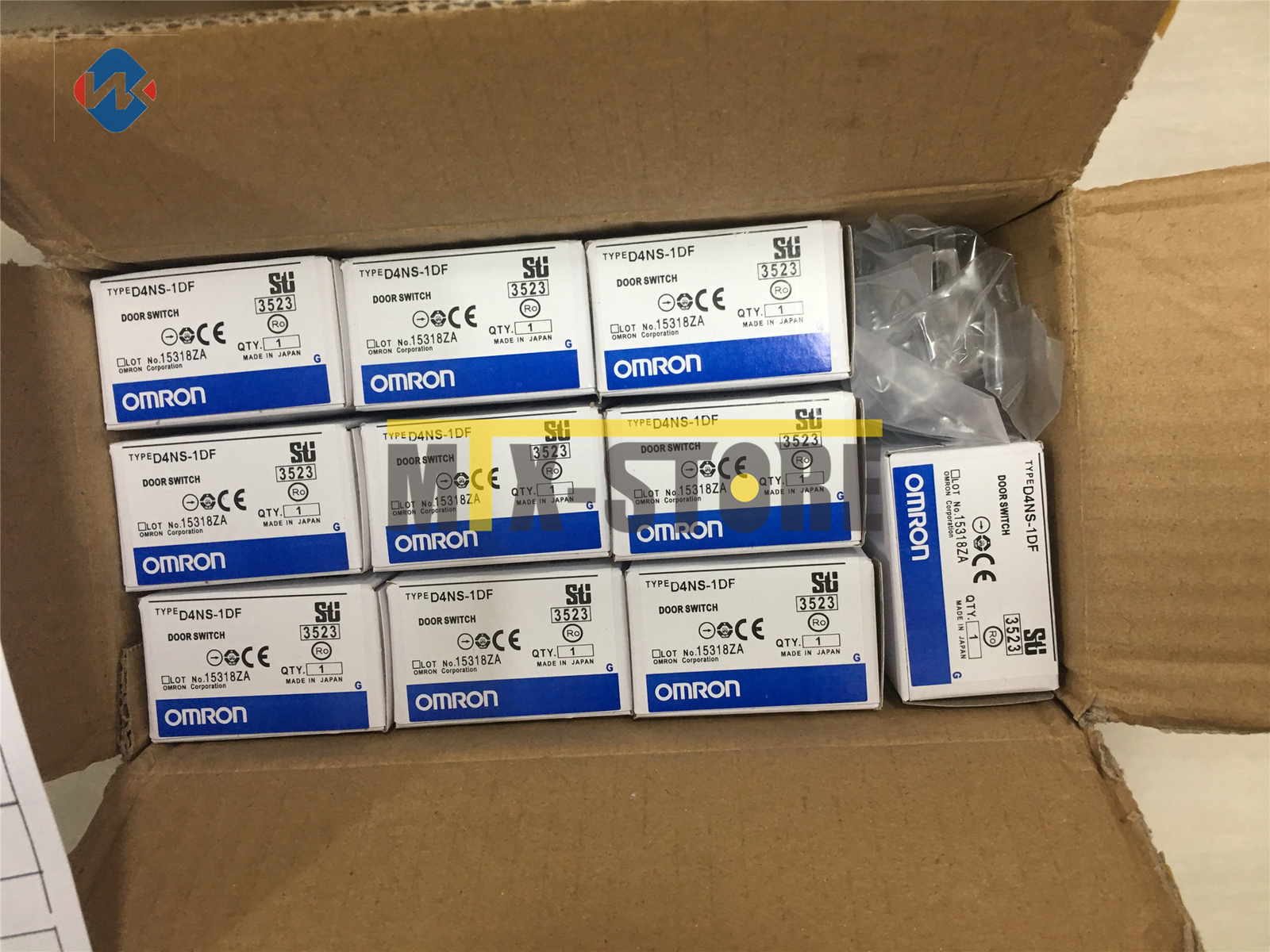 1PC  Omron Brand New Safety Door Switch D4NS-1DF