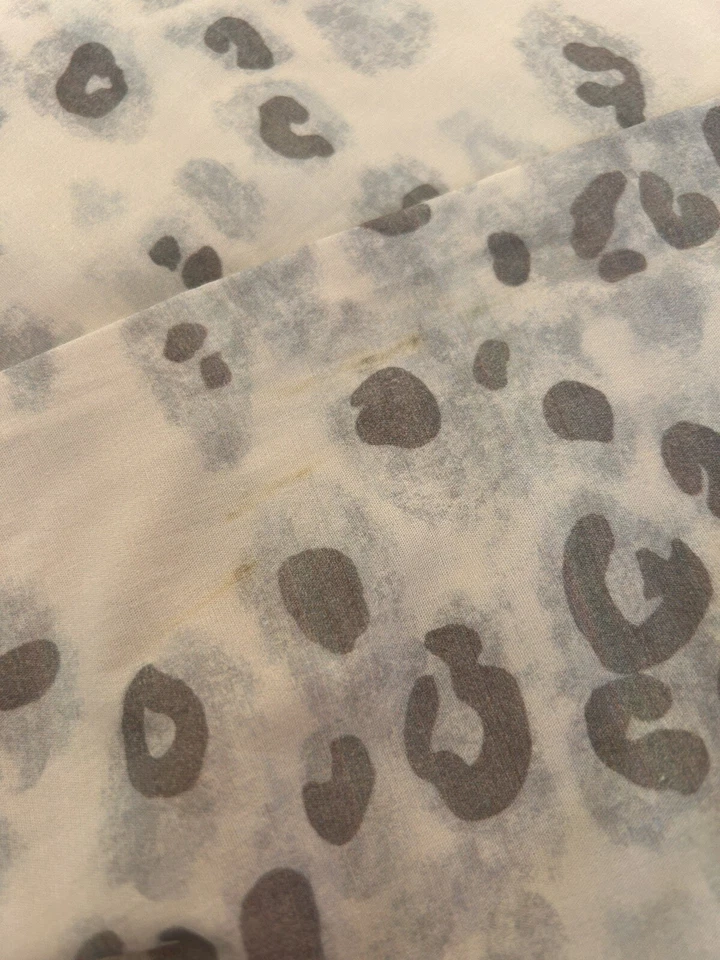 Pottery Barn Snow Leopard Percale KING/CAL. KING Duvet Cover SPOTS NWOT OB READ! - Image 4 of 4