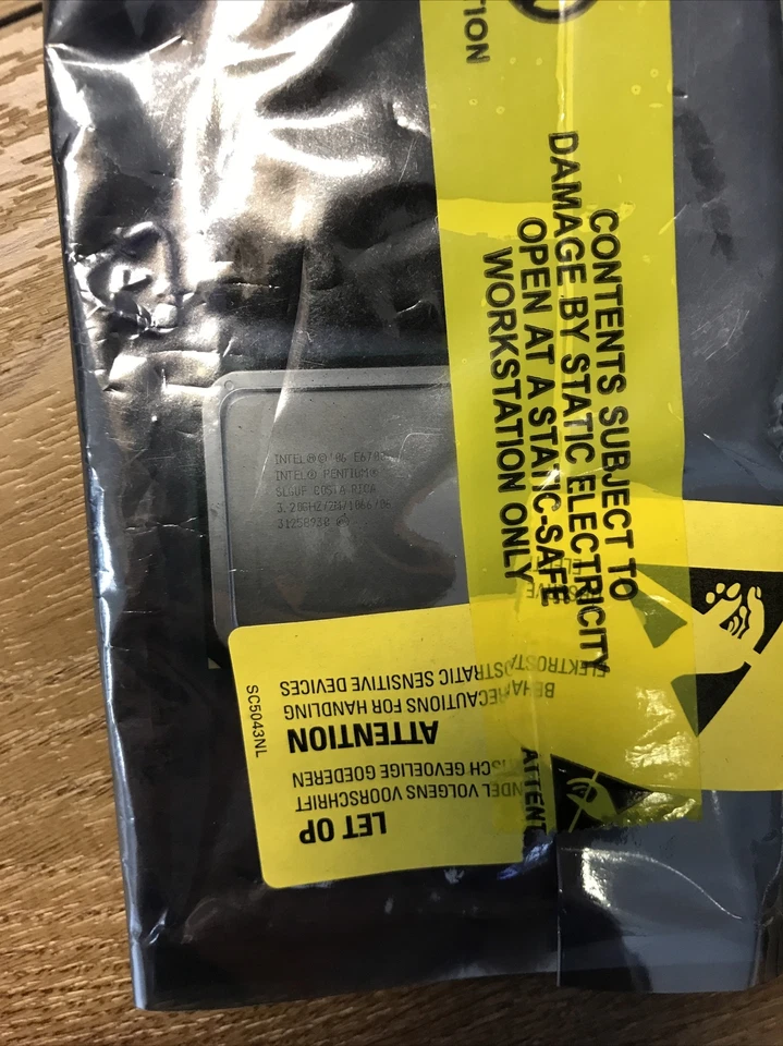 Intel Pentium E6700 SLGUF 3.20GHZ CPU Processor HP 500166-117 New Sealed - Image 2 of 2