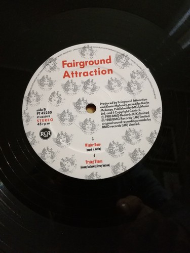 FAIRGROUND ATTRACTION - A SMILE IN A WHISPER EALKING AFTER MIDNIGHT - EP 45 GIRI - Picture 7 of 8