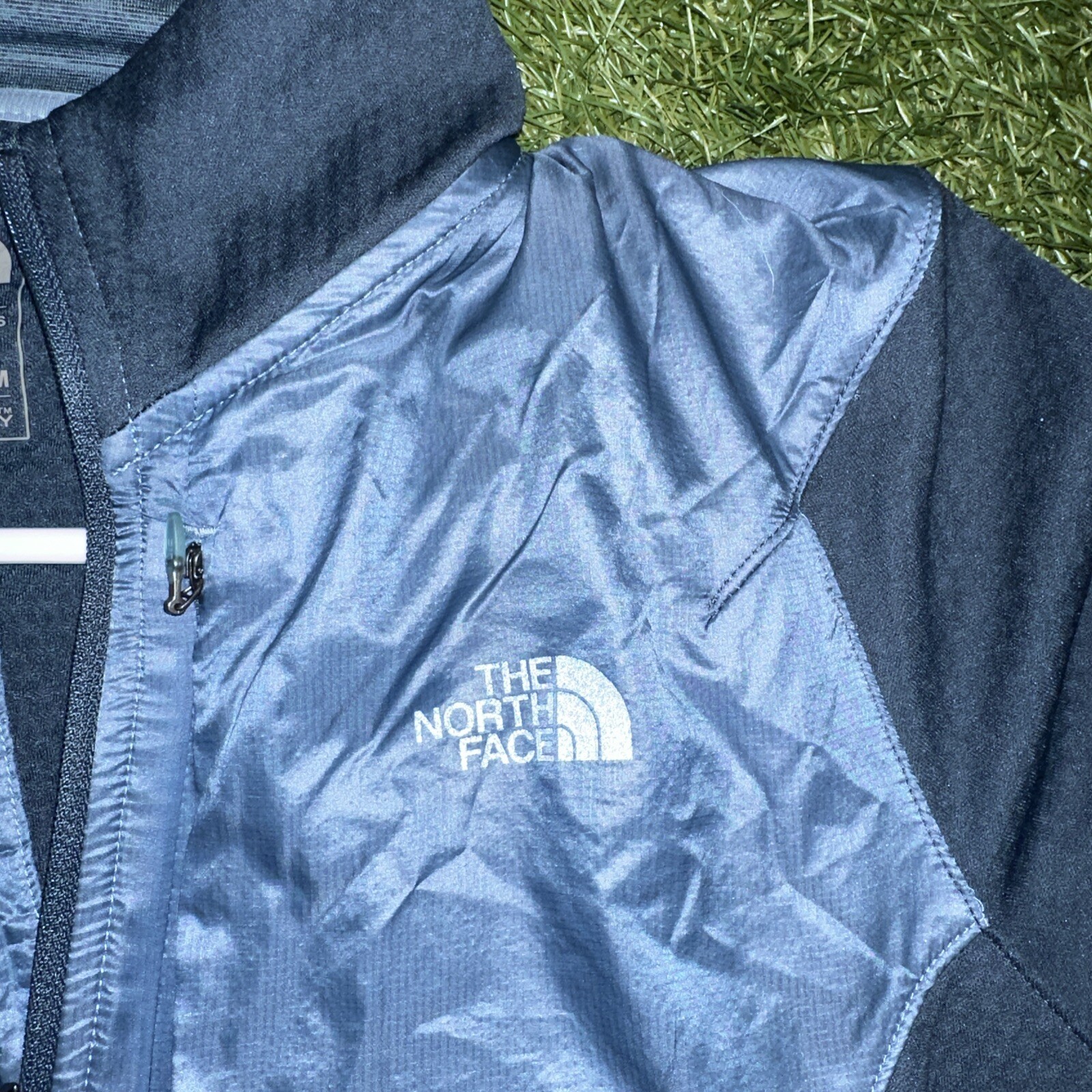 North Face flash dry pullover half zip Women’s M - image 3