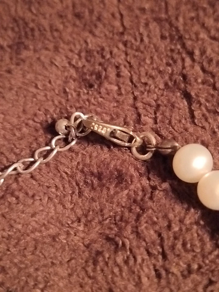 Collar de perlas creadas con pendientes medallón de corazón 925 925 y joyero enchapado Foto 4 de 4