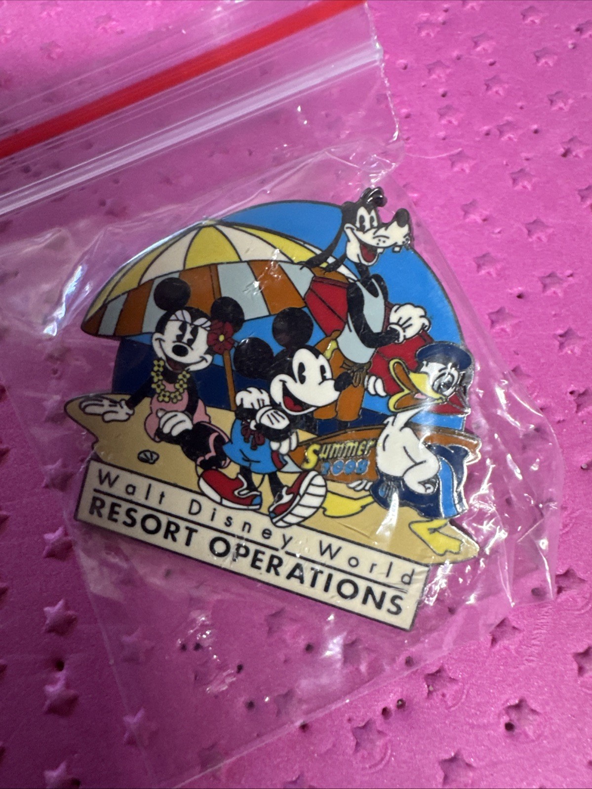 WDW 2008 Resort Operations Pin Cast Exclusive