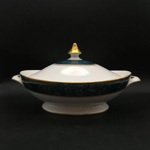 ROYAL DOULTON CARLYLE OVAL COVERED VEGETABLE SERVING DISH / BOWL CH7694