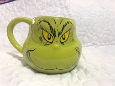 THE GRINCH FACE COFFEE OR TEA MUG GREEN 2023 ZRIKE BRANDS