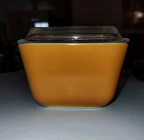 Vintage Pyrex Light Brown Tan Woodland 501-B Refrigerator Dish And Lid