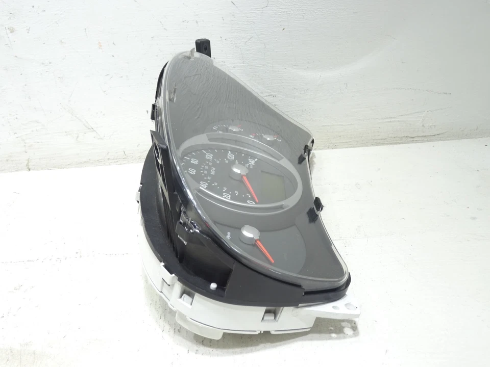 Cuadro de instrumentos velocímetro Hyundai Tucson 2008 94001-2E551 Foto 2 de 4