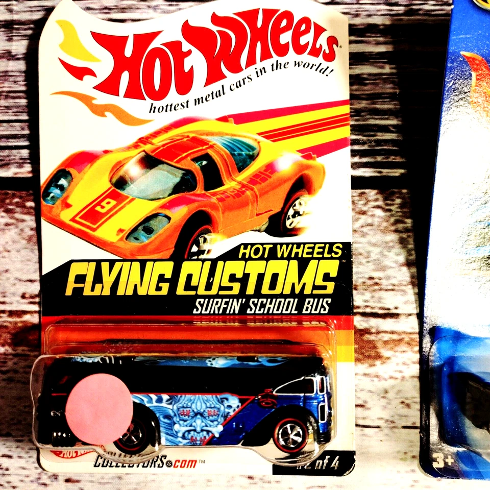 Lote de 5 vehículos a escala 1/64. Cuatro Hot Wheels y una caja de fósforos. 2003-2011. Foto 2 de 4