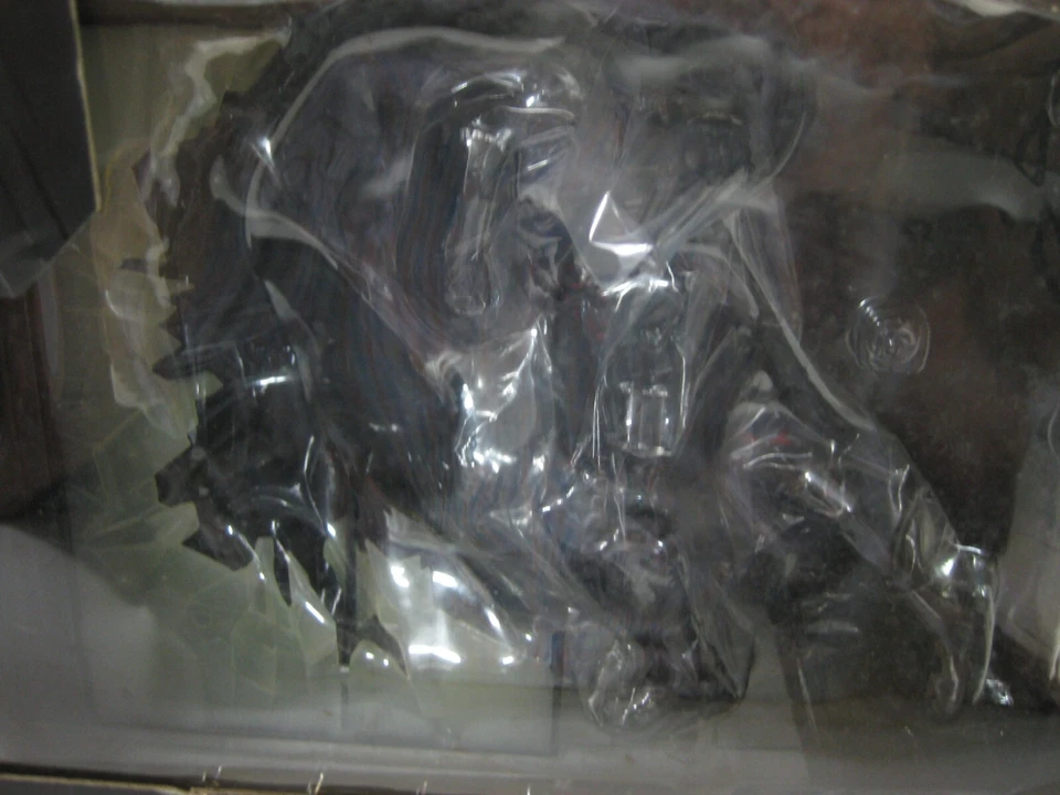 KOTOBUKIYA 2015 BATMAN ARKHAM KNIGHT ARTFX+STATUE 1/10 PRE-PAINTED MODEL KIT - Imagen 2 de 4