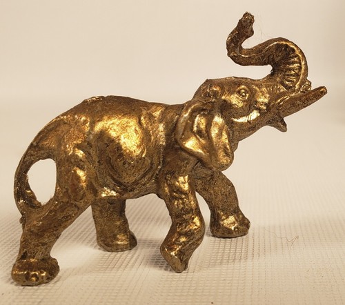 Vintage Elephants Lot of 3 Metal Brass? Figurines Miniatures Trunks Up A47 - Picture 2 of 7