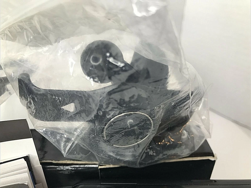 Garmin nüvi 2555LMT Automotive Mountable GPS Bundle Kit Lifetime Maps FREE SHIP - Image 4 of 4