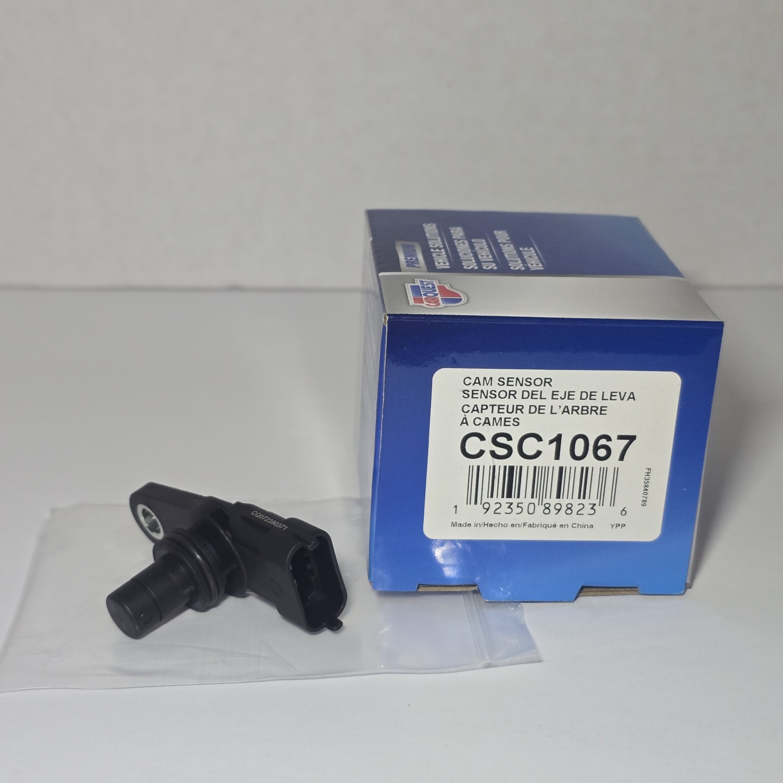 New Carquest CSC1067 Engine Camshaft Position Sensor 09 Traverse Outlook STS CTS