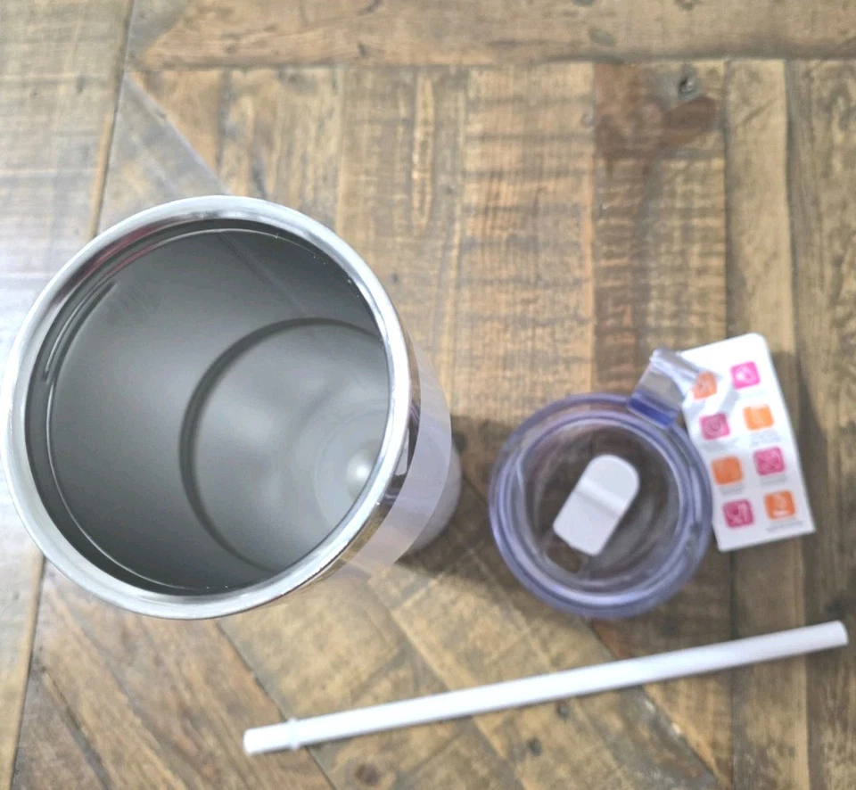 WHITE 2024 Dunkin' Americana Stainless Steel Tumbler 32oz  - Image 4 of 4