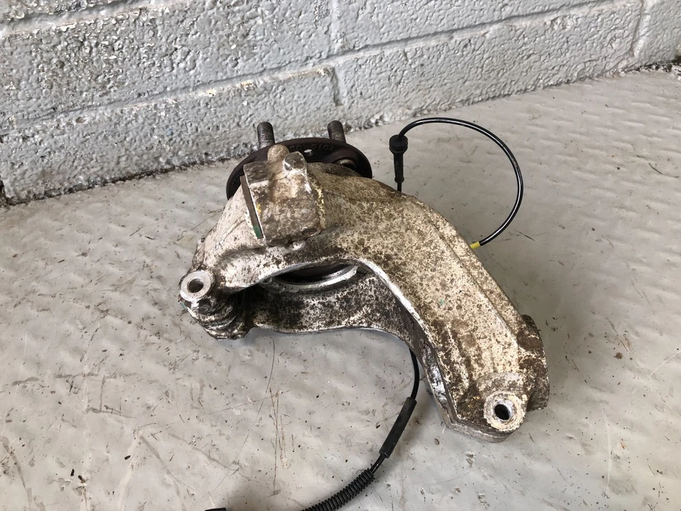 Датчик ABS в сборе передняя ступица ближняя сторона Discovery Sport L550 Land Rover L26095 - Изображение 4 из 4