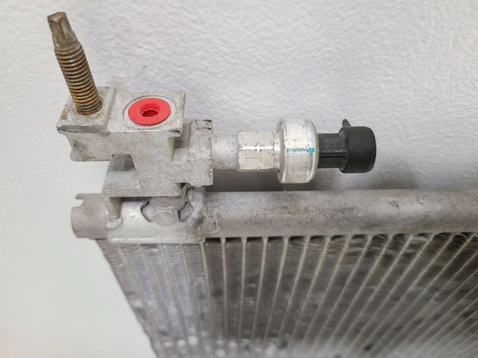 2014-2020 CHEVROLET IMPALA AC Condenser 23305638 14-20       - Image 3 of 4