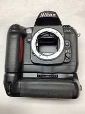 NIKON D100 DIGITAL CAMERA WITH MB-D100 BATTERY GRIP Read