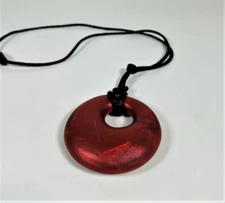 Lil' Jumbl Baby Teething Pendant - Metallic Red