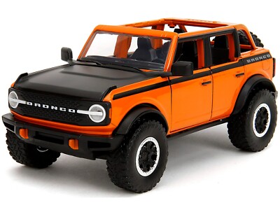 2021 FORD BRONCO OPEN-TOP ORANGE & EXTRA WHEELS 1/24 DIECAST MODEL