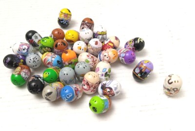 LOT OF 34 MIGHTY BEANZ Magic Jumping Beans COLLECTABLE! Works