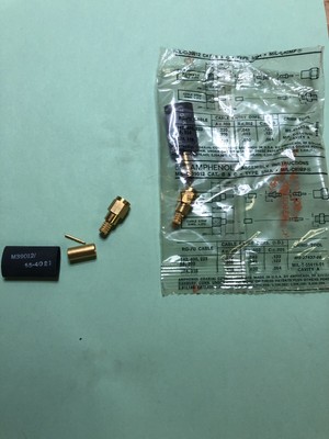 Amphenol M39012/55-4021 SMA Type Gold Plated Electrical Connector