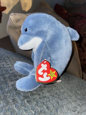 RARE Echo The Dolphin Tagged As WAVES Beanie Baby.