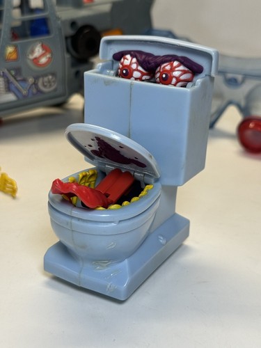Vintage Kenner Real Ghostbusters Toys: Ecto-2; Goggles; PK Meter; Ghosts - Picture 8 of 20