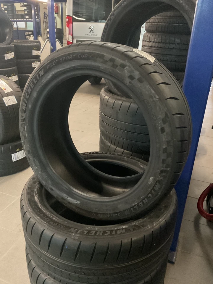 Michelin Pilot sport CUP 2 225/45ZR17 (94Y) XL TL (DOT2922) - Bild 2 von 2