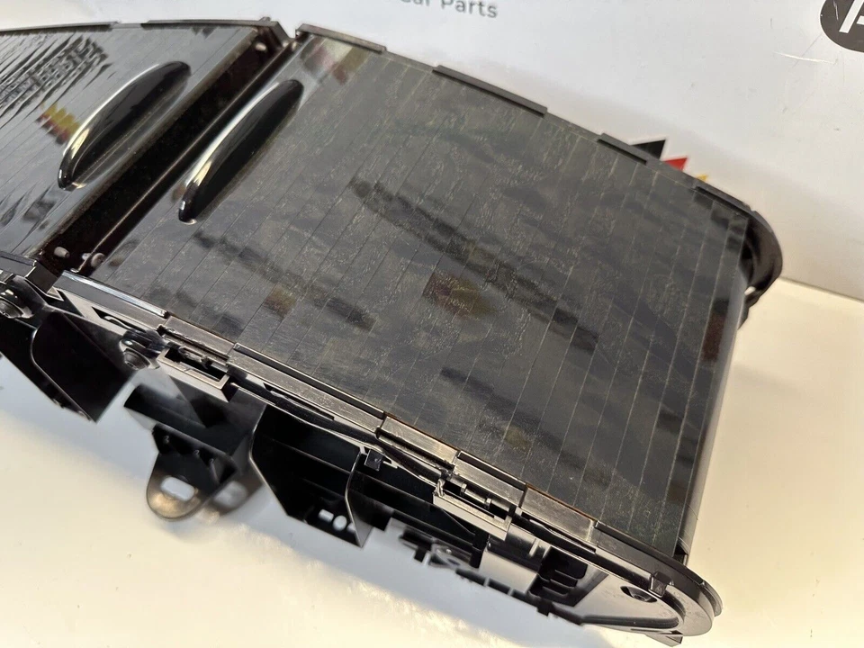 CONSOLA CENTRAL TRASERA MERCEDES-BENZ CLS W218 C218 RHD MUY BUEN ESTADO - Imagen 2 de 4