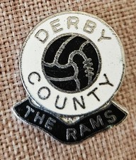 Vintage Derby County Gomm Ball Enamel Football Badge