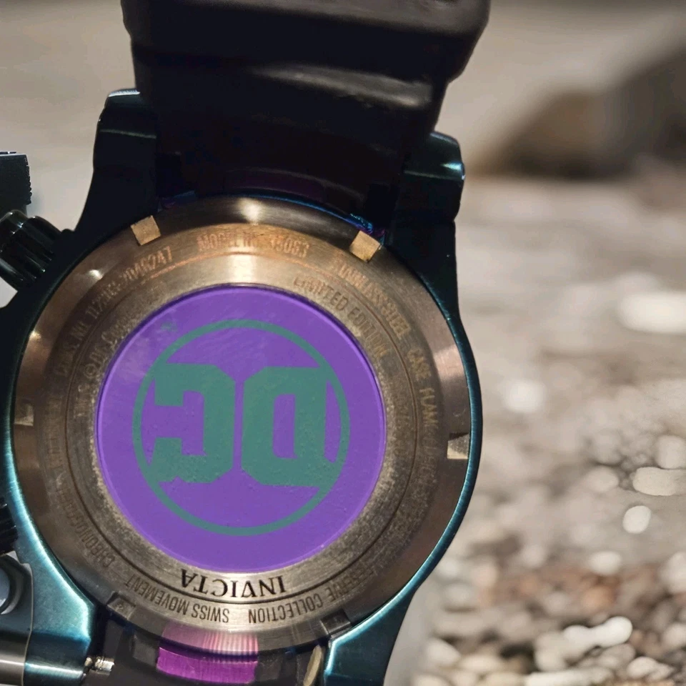 Reloj de cuarzo para mujer Invicta DC Comics Joker 35063 - Nuevo, necesita batería - LE/4K Foto 2 de 4