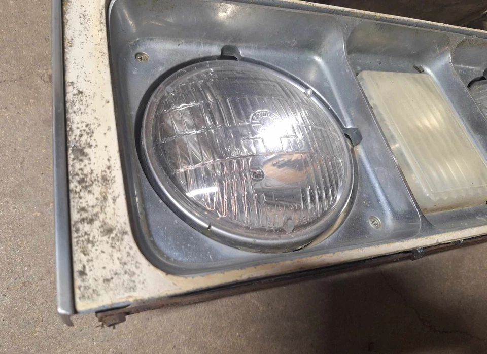 Cadillac DeVille 1973 cupé sedán diestro diestro conjuntos de faros Foto 2 de 4