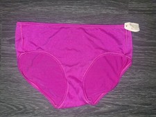 Victoria secret Vintage 2012 Smooth hiphugger NEW size medium Magenta