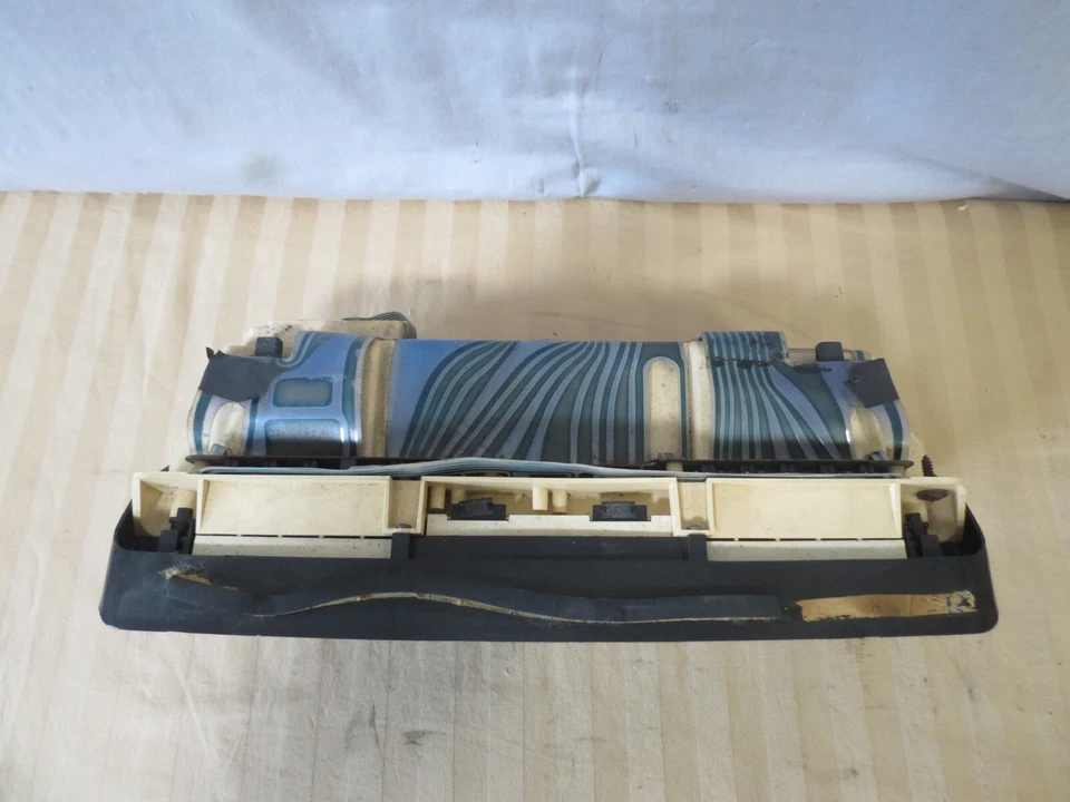 85 86 87 1985-1987 Jaguar XJS Instrumento Velocímetro Cuadro Calibre MPH 99k Fabricante de equipo original Foto 4 de 4