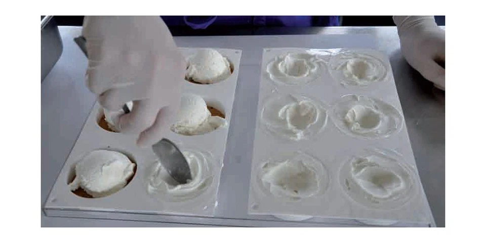 Silikomart Professional BISC02 Ice Cream Sandwich Silicone Mold - Image 4 of 4