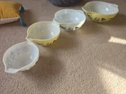 Vintage 4 Pyrex Gooseberry Yellow White Black Cinderella Nesting Bowl set