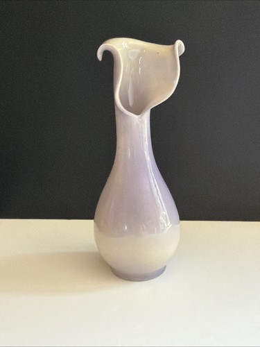Vtg Art Nouveau Cala Lilly Bud Vase Carol's Porcelain Signed 6.5” Lavender