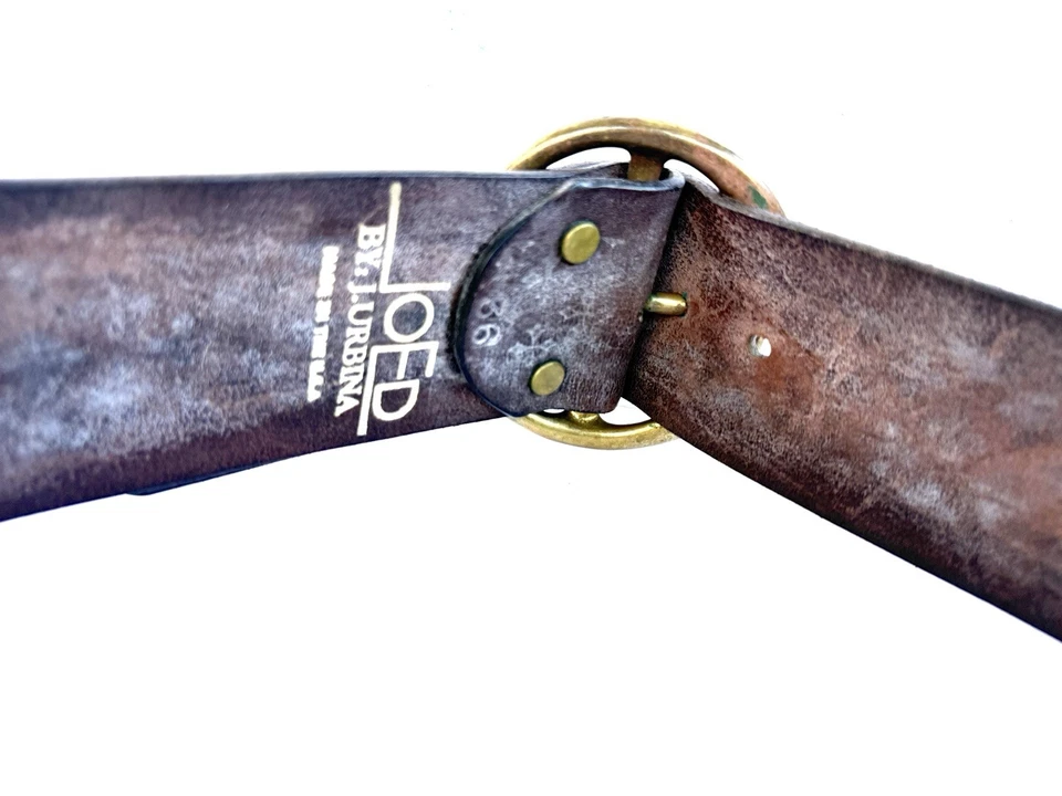 Cinto liso vintage marrom de couro em relevo cintura larga. Fivela de encaixe Joed tamanho 36 - Imagem 3 de 4