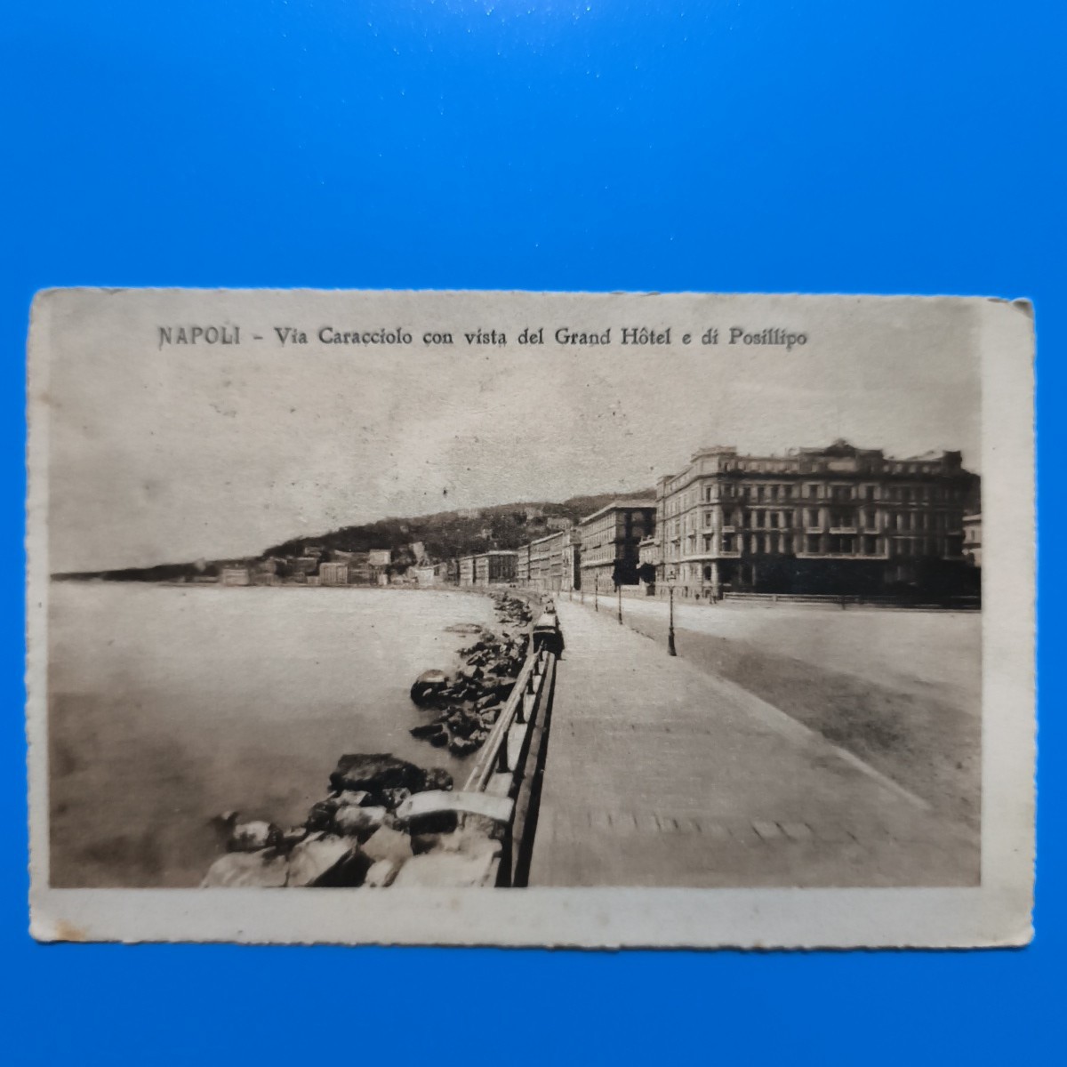 NAPOLI V CARACCIOLO VISTA DEL GRAND HOTEL E POSILLIPO CARTOLINA VIAGGIATA 1923
