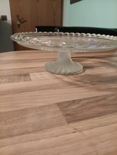 Vintage-Glas-Tortenplatte rund mit Fuß dekorativ