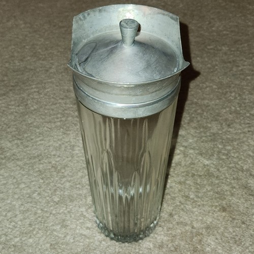 Vintage Retro Mid Century Indiana Glass - Heavy Cocktailer Shaker - 2 Spout Top - Picture 2 of 6