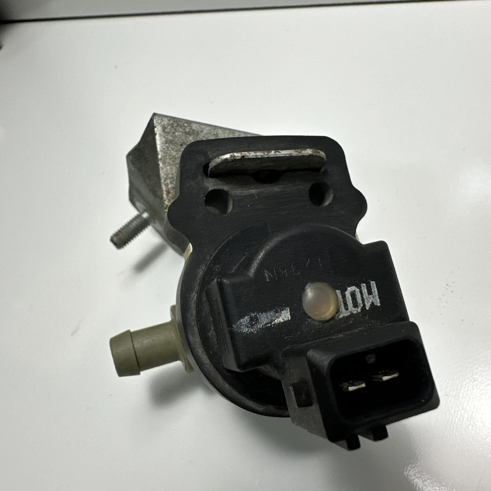 08-14 Mercedes W204 C250 Fuel Vapor Charcoal Purge Canister Valve 0004708993 Oem - Image 4 of 4