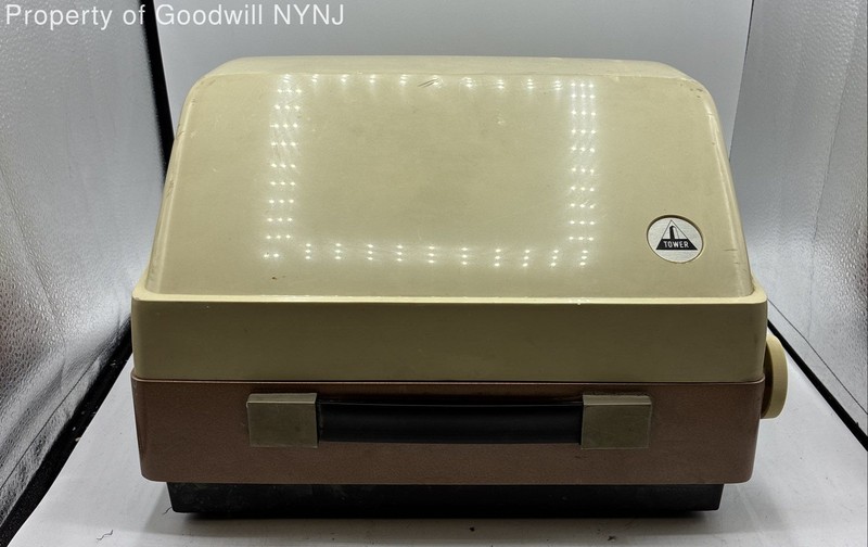 Tower 1850 Slide Projector Mid-Century Modern Sears 5 Inch Anastigmat Lens